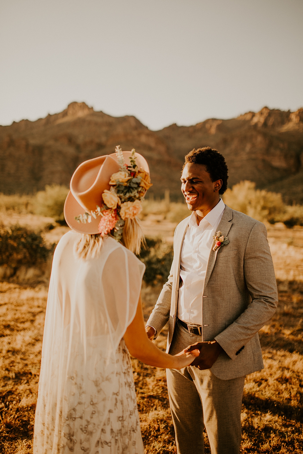superstition-mountain-peralta-trail-elopement-allison-slater-photography14.jpg