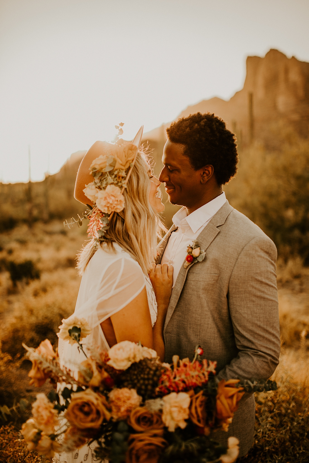superstition-mountain-peralta-trail-elopement-allison-slater-photography28.jpg