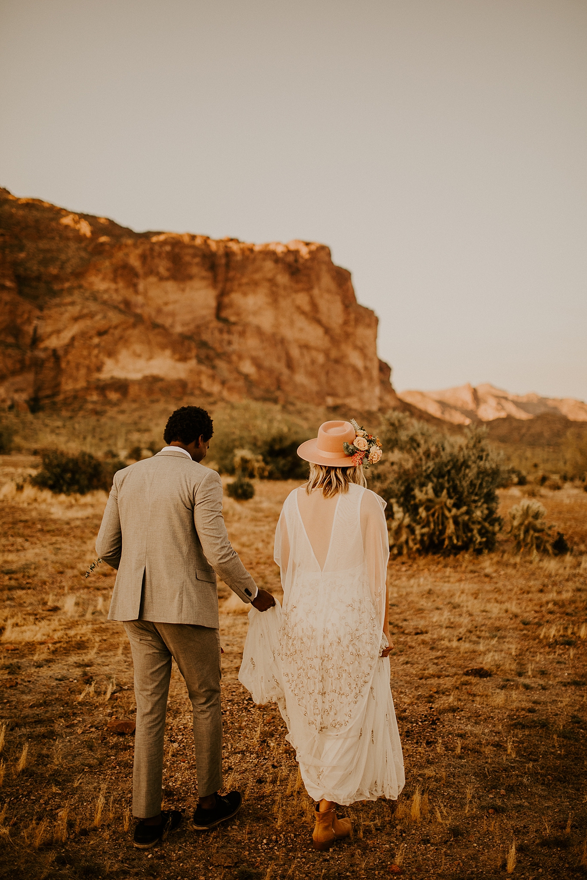 superstition-mountain-peralta-trail-elopement-allison-slater-photography37.jpg