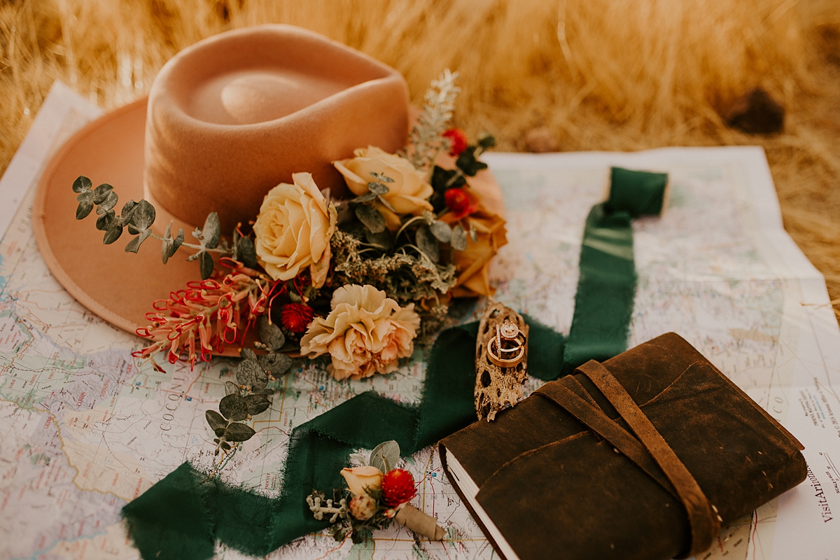 superstition-mountain-peralta-trail-elopement-allison-slater-photography4.jpg