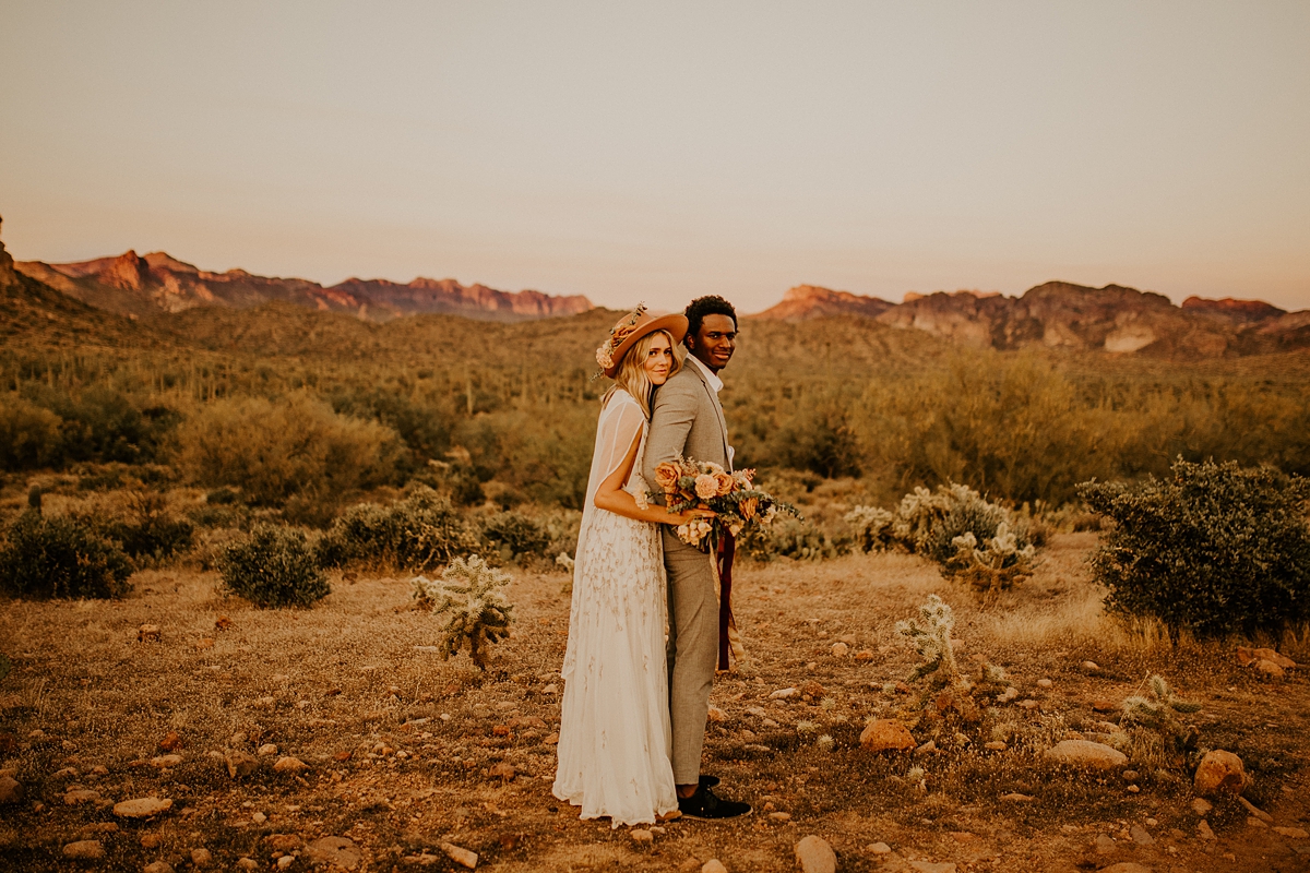 superstition-mountain-peralta-trail-elopement-allison-slater-photography50.jpg