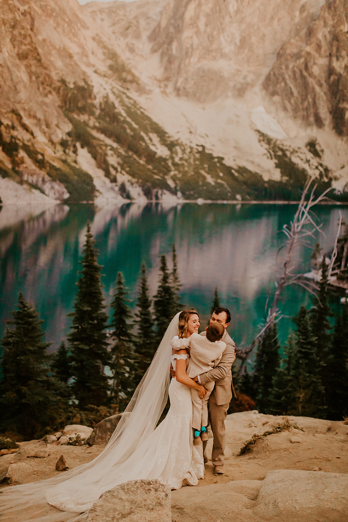 stunning-alpine-lake-elopement-in-washington-state-allison-slater-photography101.jpg