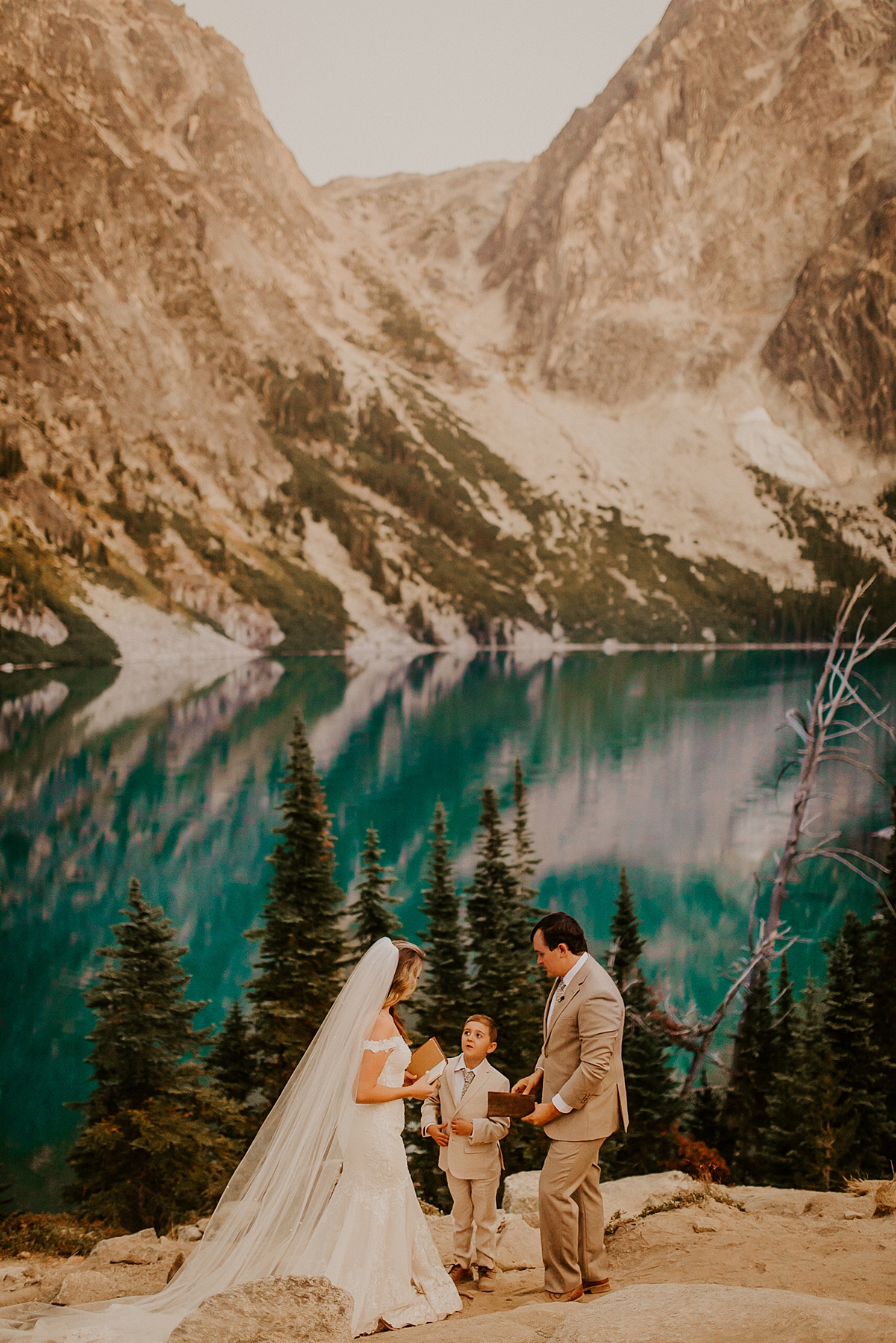 stunning-alpine-lake-elopement-in-washington-state-allison-slater-photography94.jpg