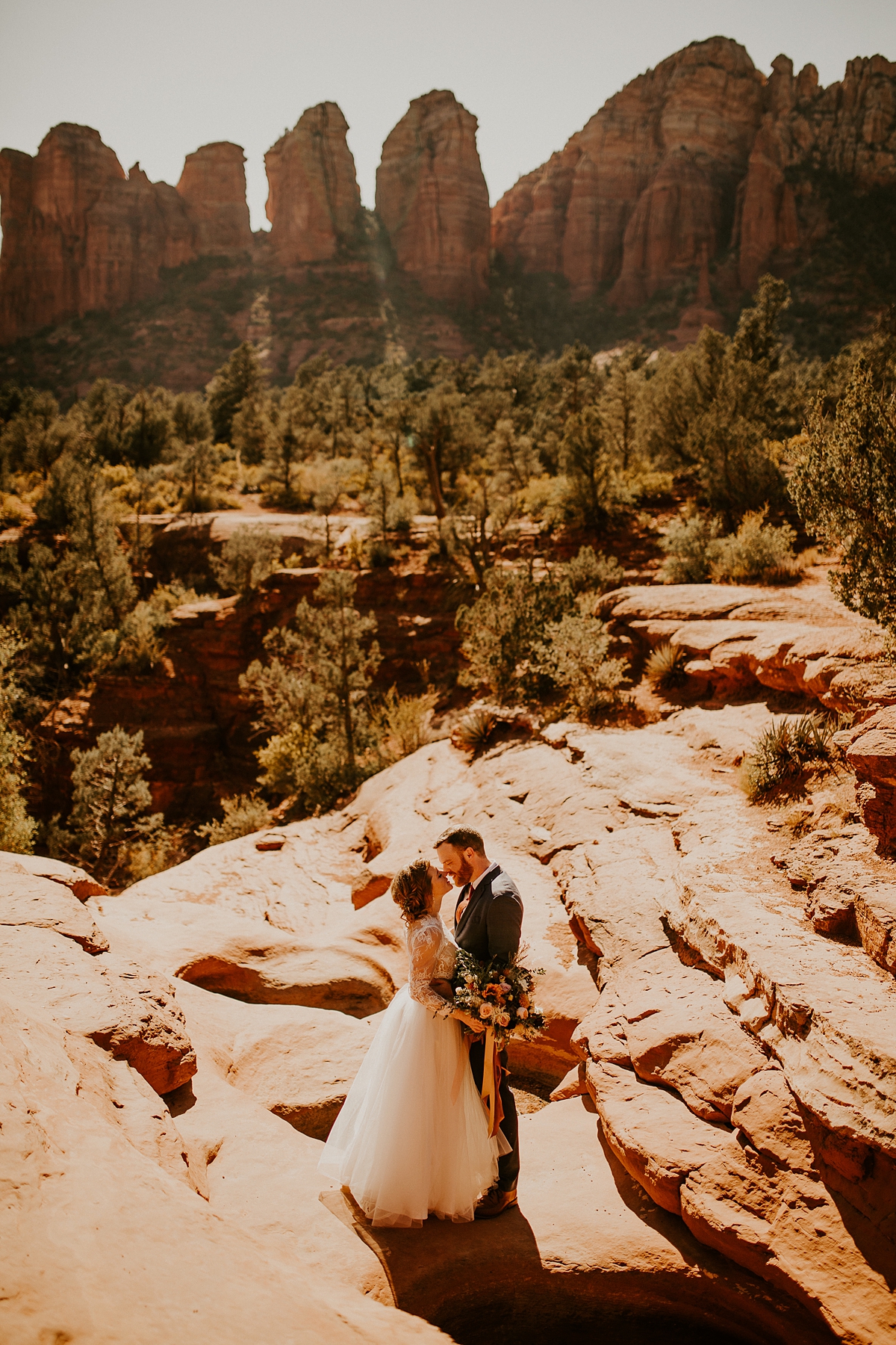 gorgeous-hiking-elopement-in-sedona-allison-slater-photography38.jpg