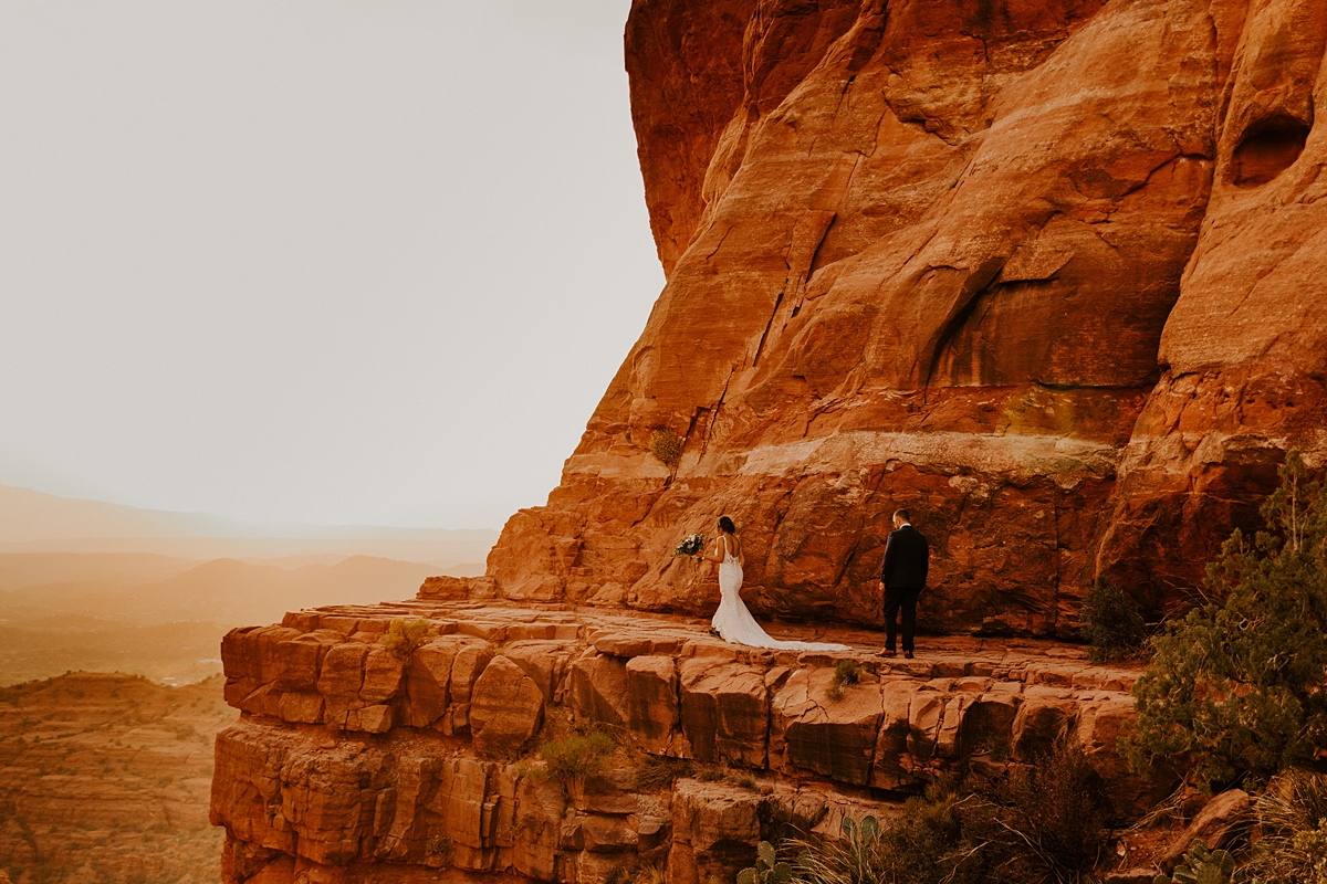 intimate-wedding-in-the-red-rocks-of-sedona-Allison-Slater-Photography36.jpg