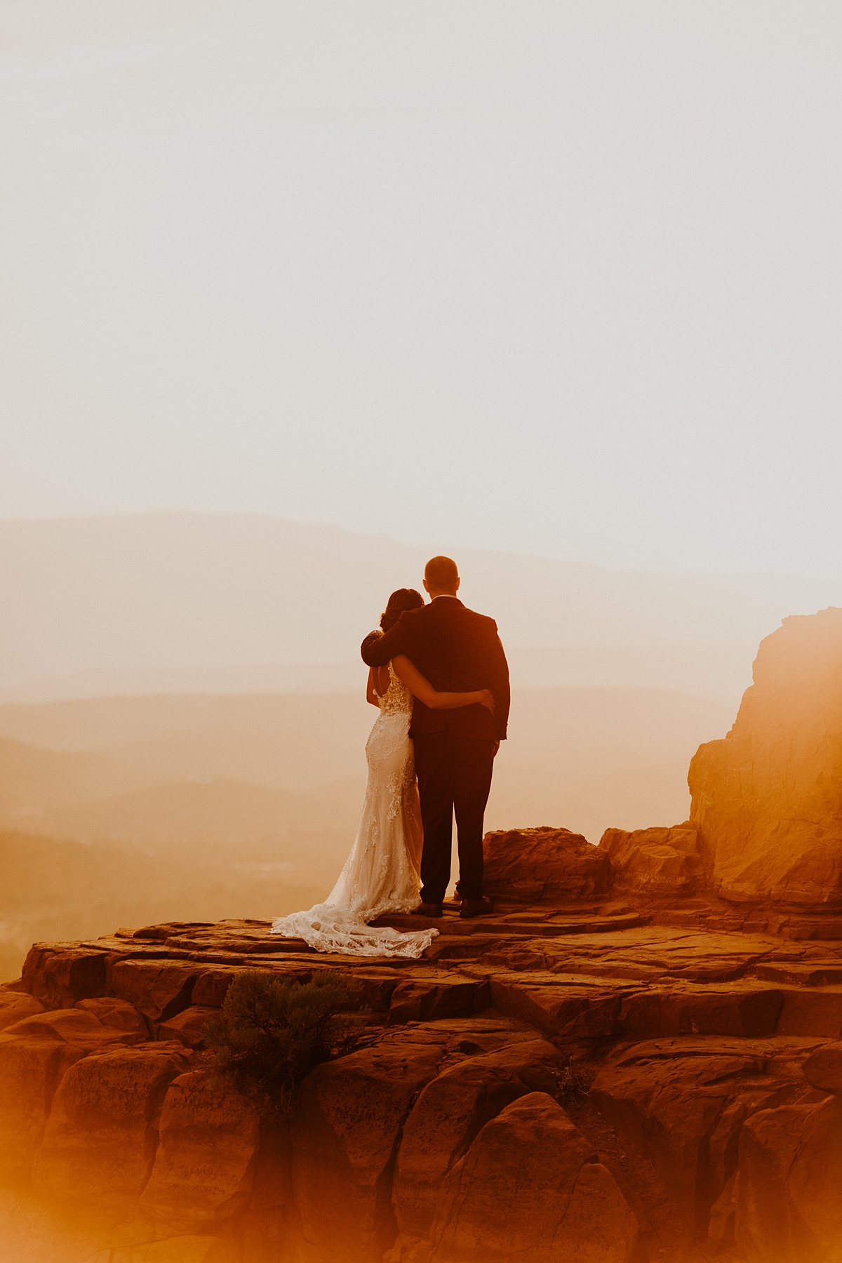 intimate-wedding-in-the-red-rocks-of-sedona-Allison-Slater-Photography41.jpg