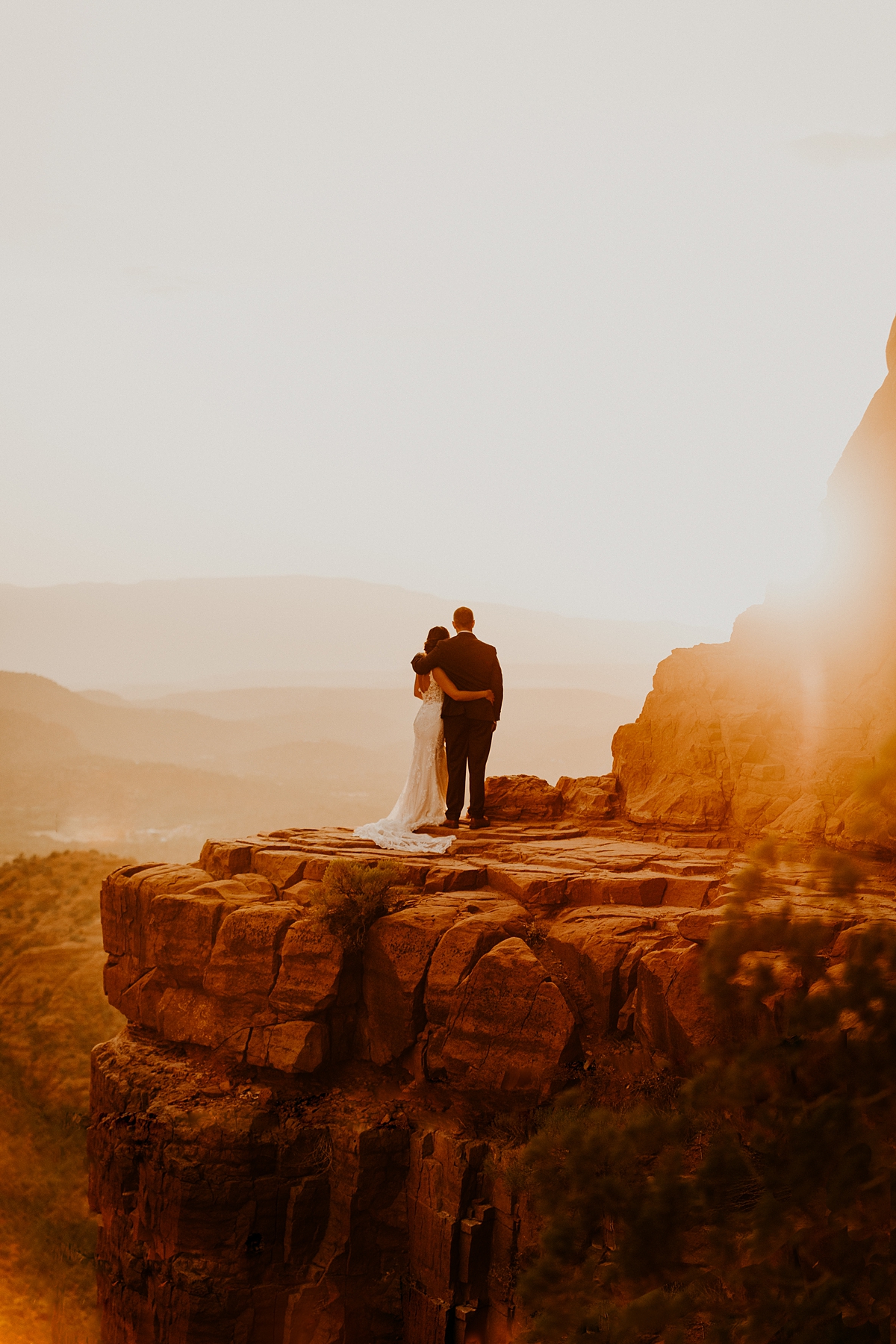 intimate-wedding-in-the-red-rocks-of-sedona-Allison-Slater-Photography42.jpg