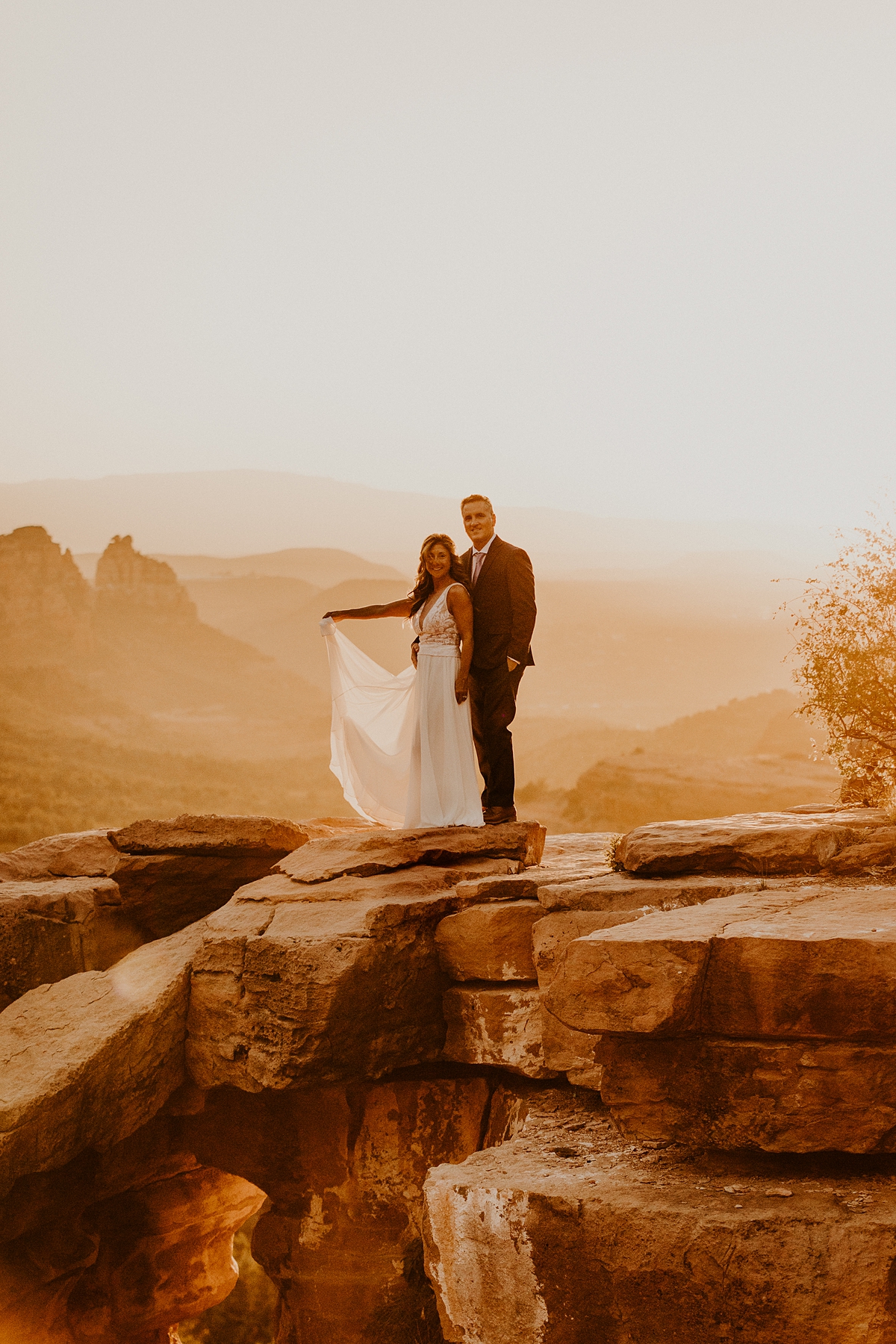 stunning-sedona-elopement-in-the-red-rocks-allison-slater-photography 46.jpg
