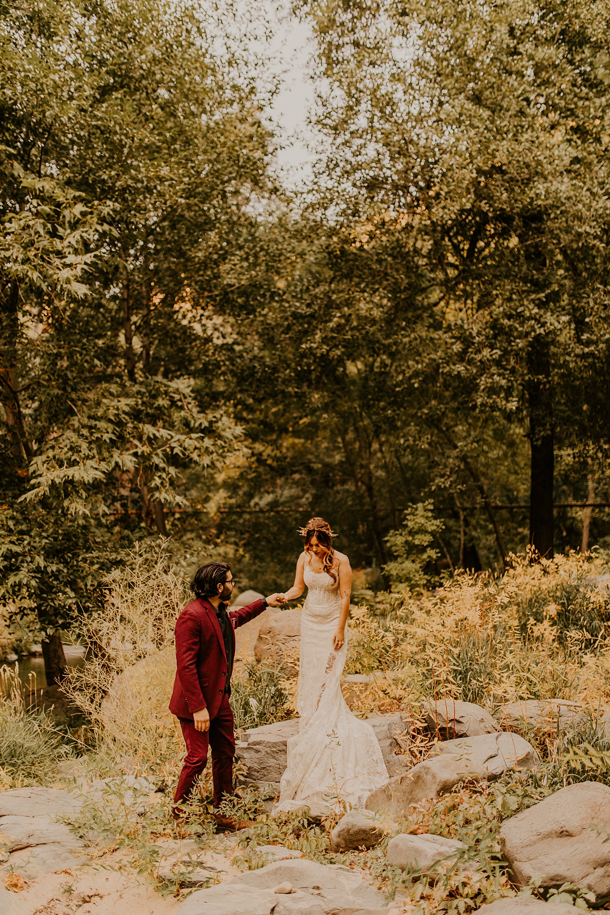 woodsy-intimate-wedding-at-oak-creek-allison-aslater-photography55.jpg
