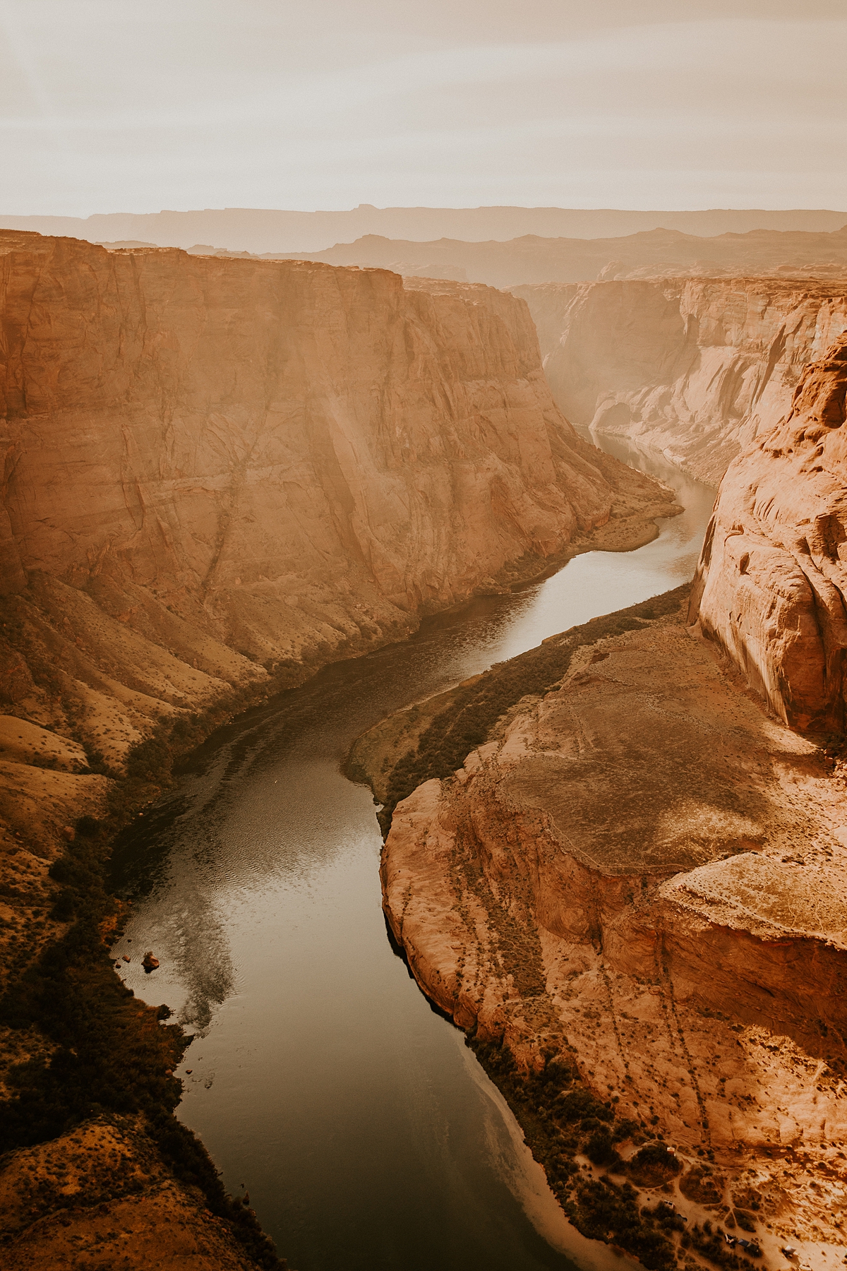 breathtaking-horseshoe-bend-elopement-in-arizona-allison-slater-photography34.jpg