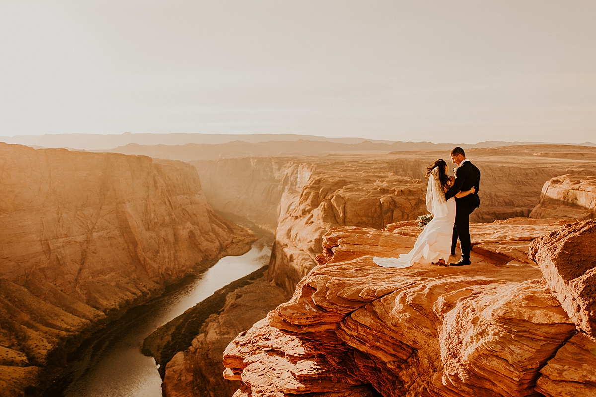 breathtaking-horseshoe-bend-elopement-in-arizona-allison-slater-photography51.jpg
