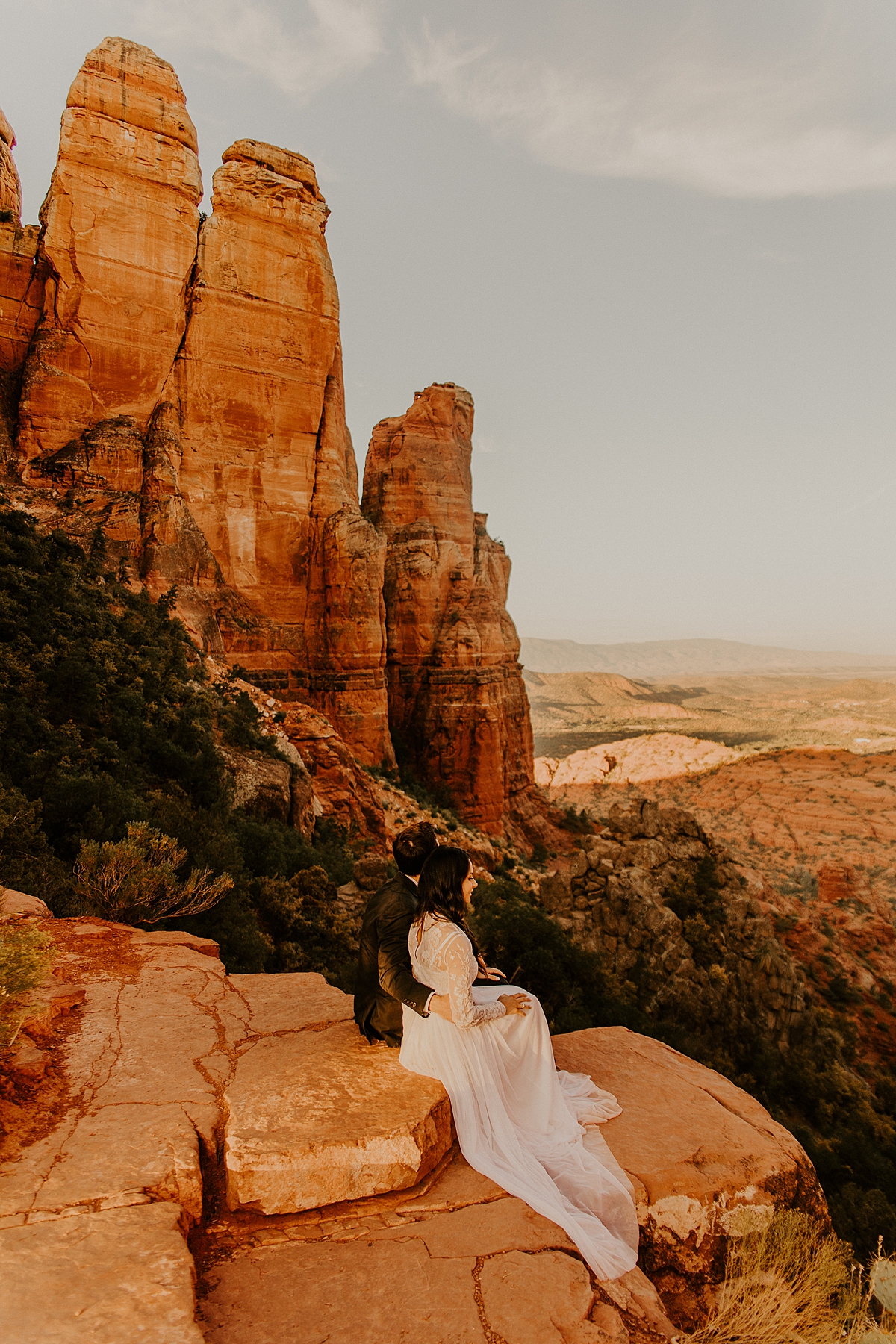 hiking-elopement-In-arizona-at-sunrise-allison-slater-photography46.jpg