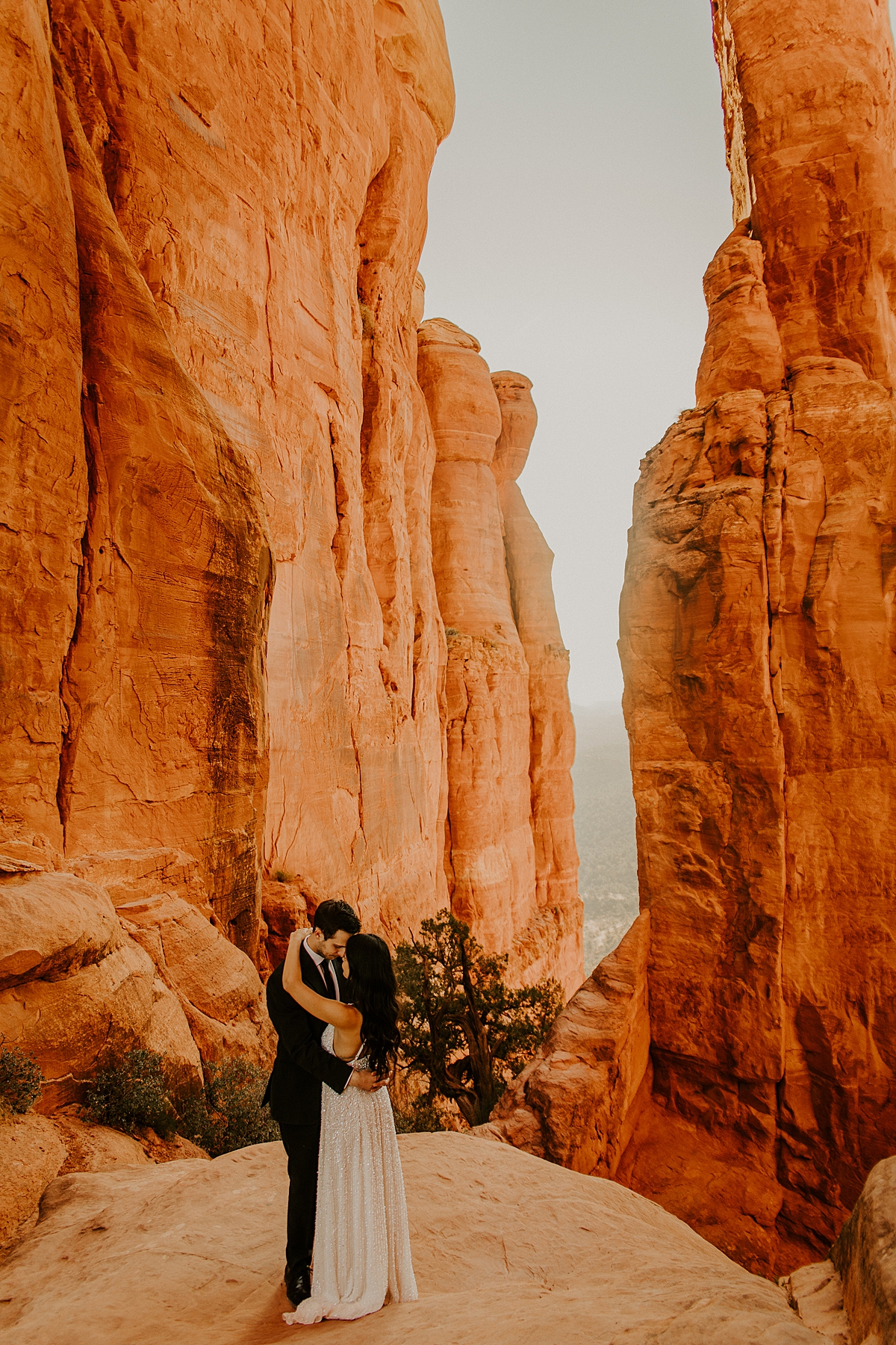 hiking-elopement-In-arizona-at-sunrise-allison-slater-photography51.jpg