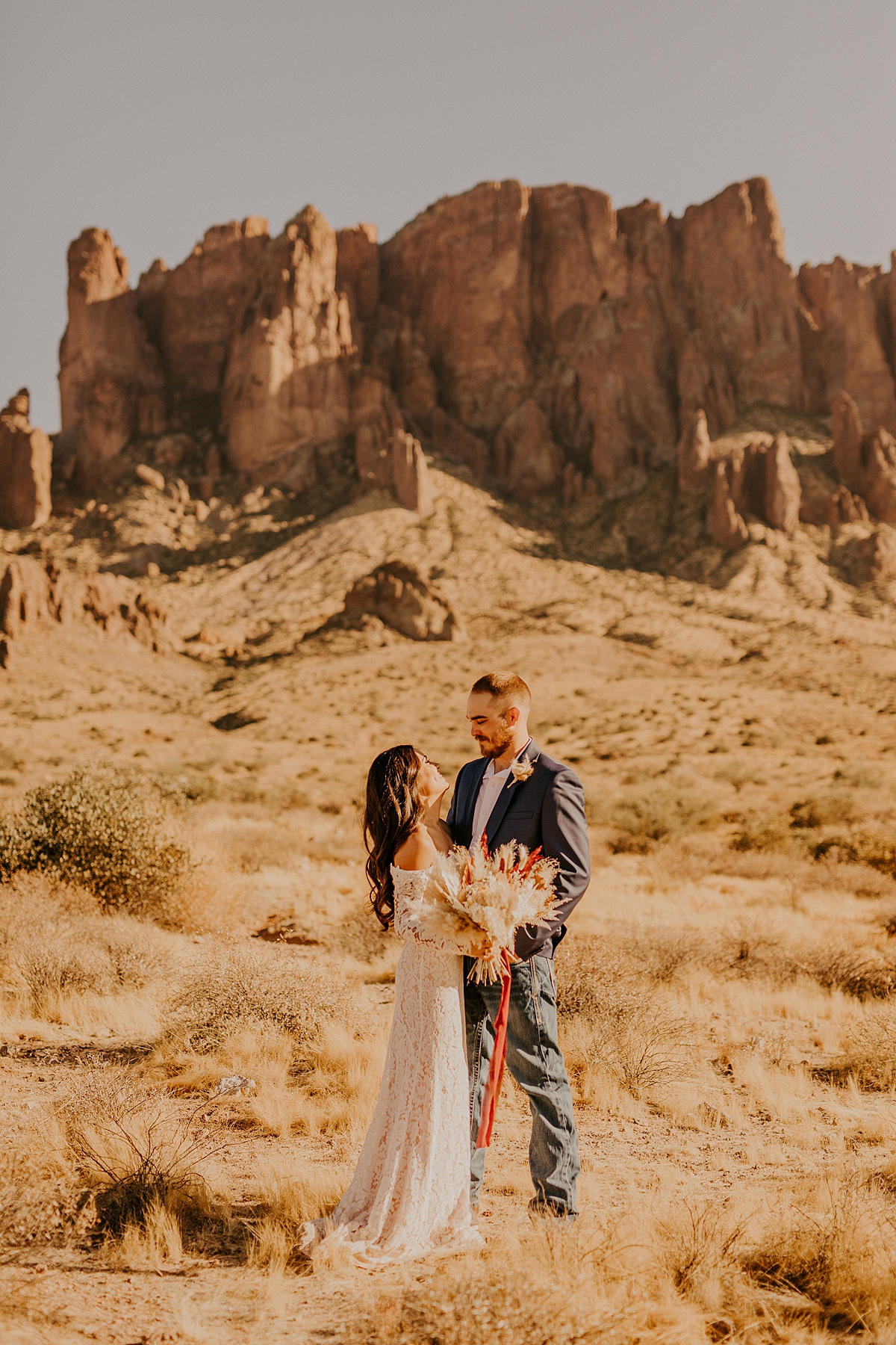 Intimate-elopement-in-superstition-mountain-wilderness-allison-slater-photography31.jpg