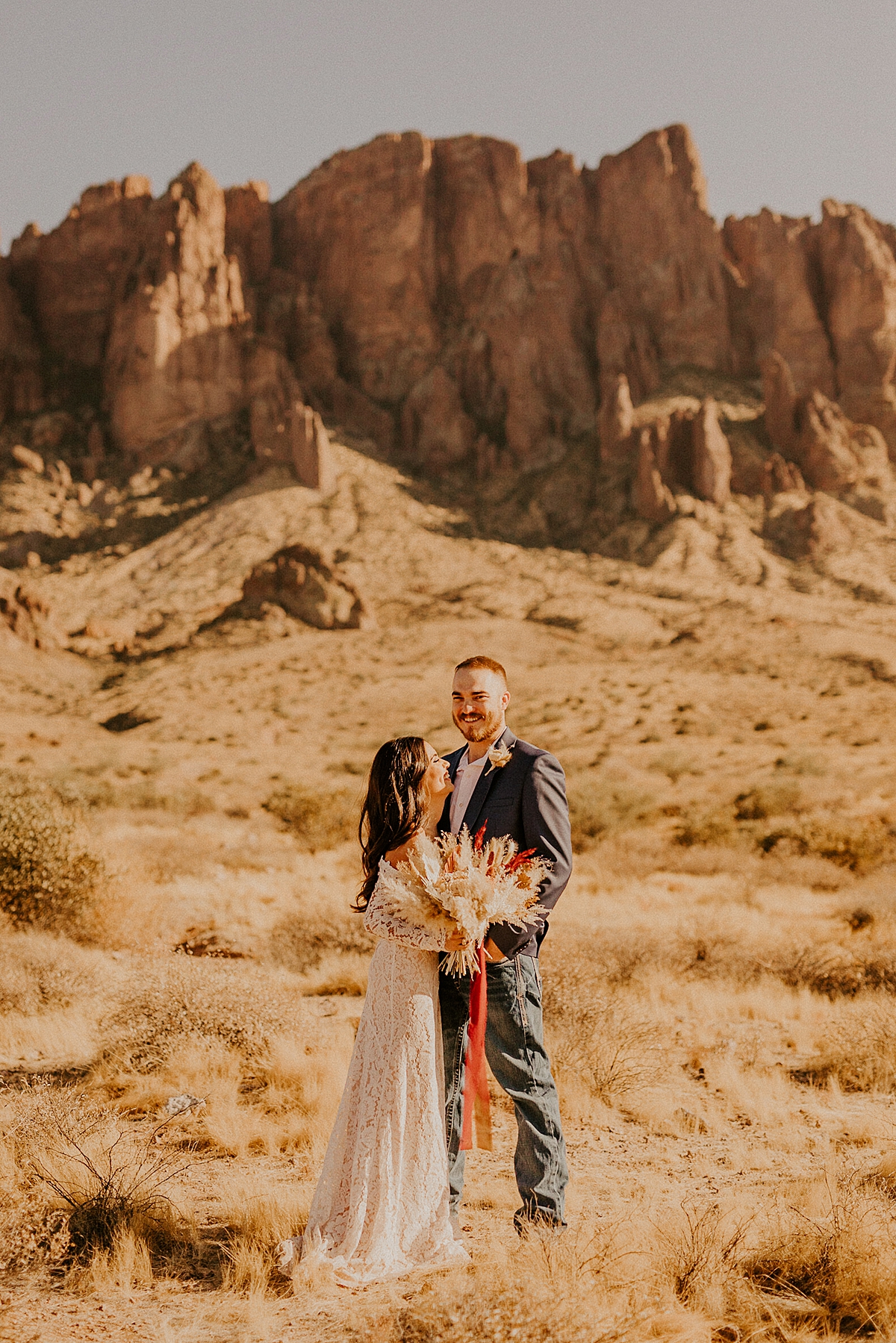 Intimate-elopement-in-superstition-mountain-wilderness-allison-slater-photography32.jpg