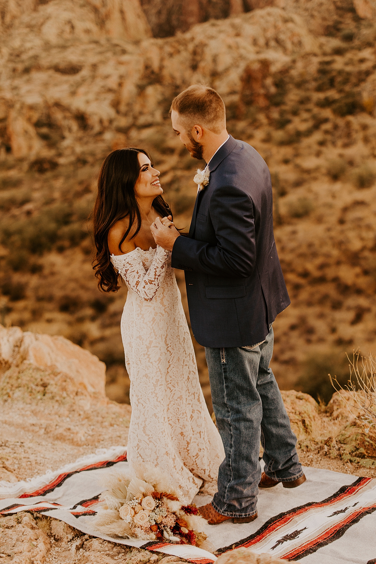 Intimate-elopement-in-superstition-mountain-wilderness-allison-slater-photography62.jpg