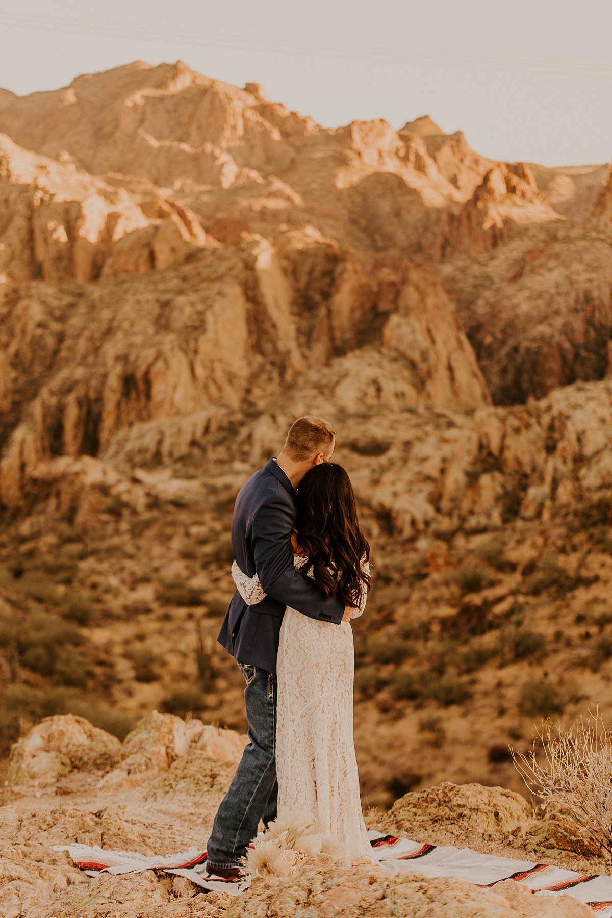 Intimate-elopement-in-superstition-mountain-wilderness-allison-slater-photography65.jpg