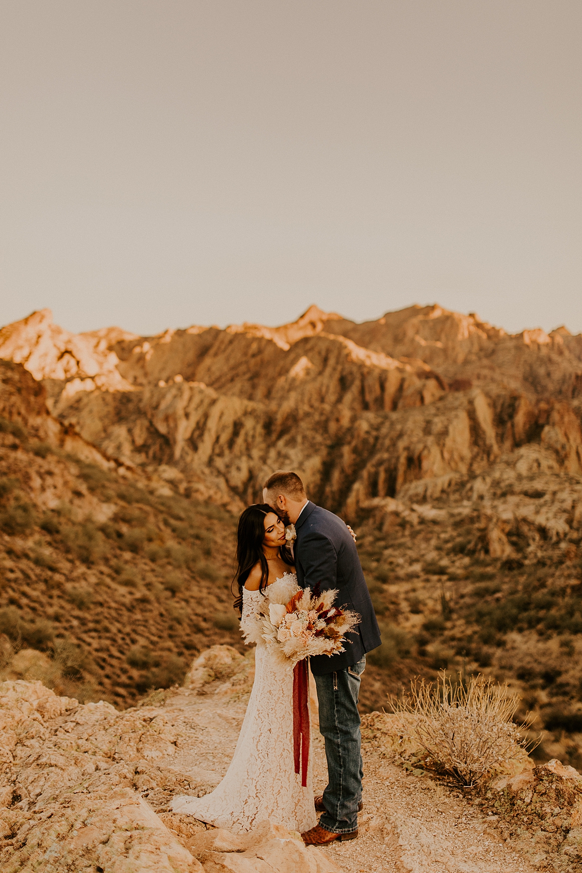 Intimate-elopement-in-superstition-mountain-wilderness-allison-slater-photography78.jpg