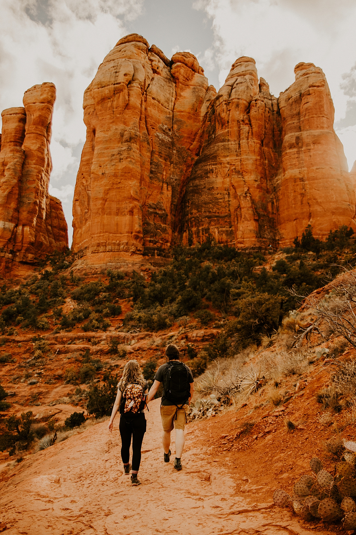 surprise-proposal-in-sedona-at-cathedral-rock-allison-slater-photography88384.JPG