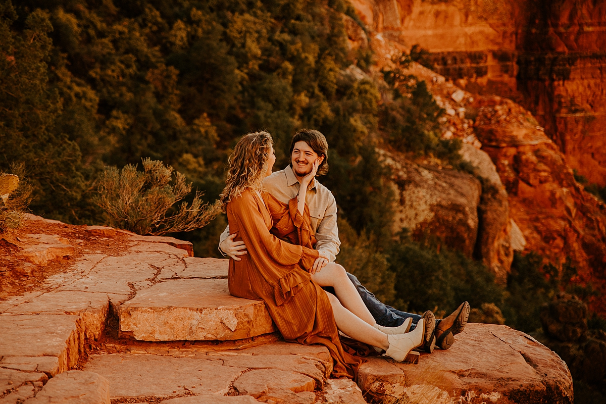 surprise-proposal-in-sedona-at-cathedral-rock-allison-slater-photography88391.JPG