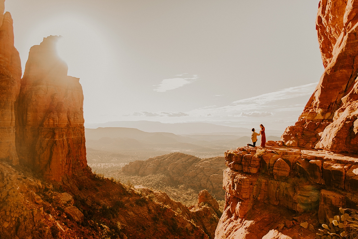 surprise-proposal-in-sedona-at-cathedral-rock-allison-slater-photography88401.JPG