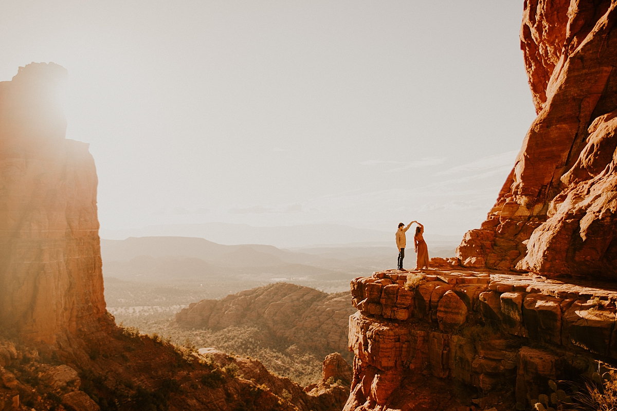 surprise-proposal-in-sedona-at-cathedral-rock-allison-slater-photography88414.JPG