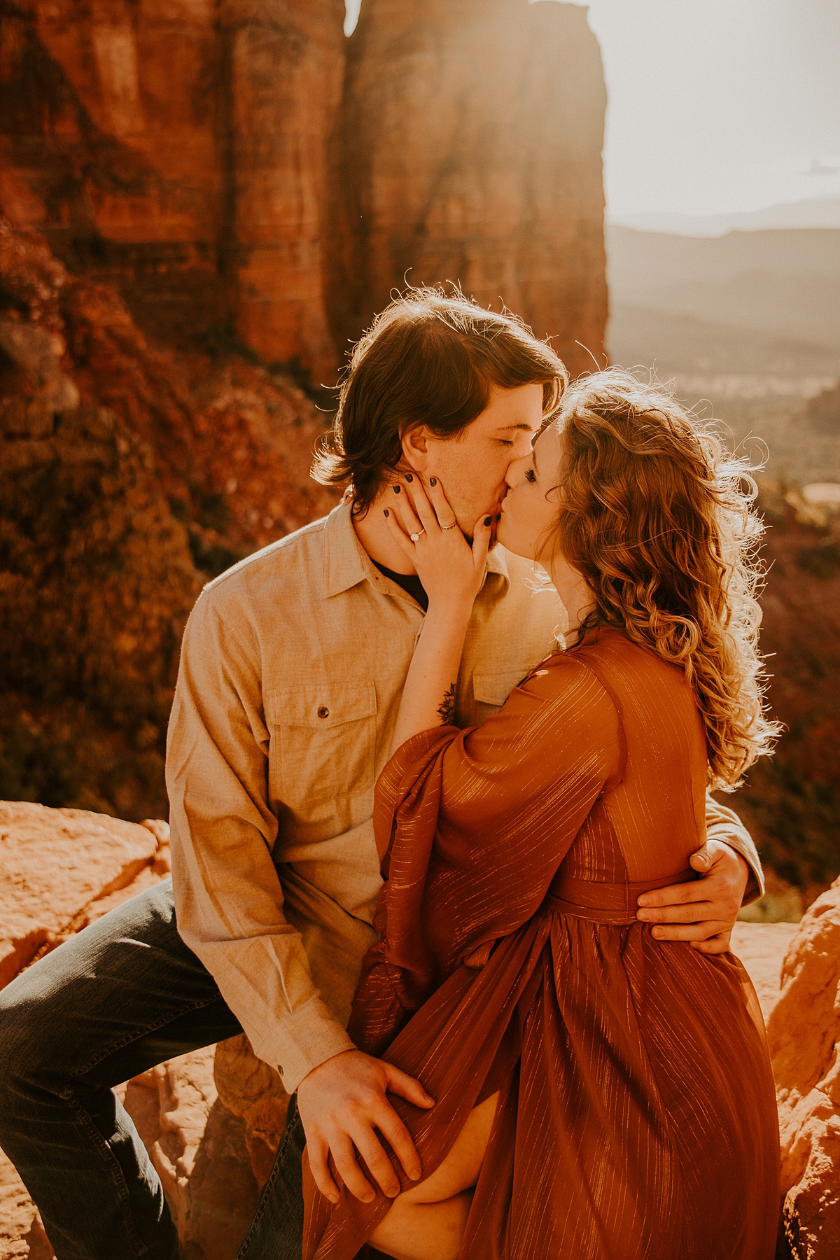 surprise-proposal-in-sedona-at-cathedral-rock-allison-slater-photography88419.JPG