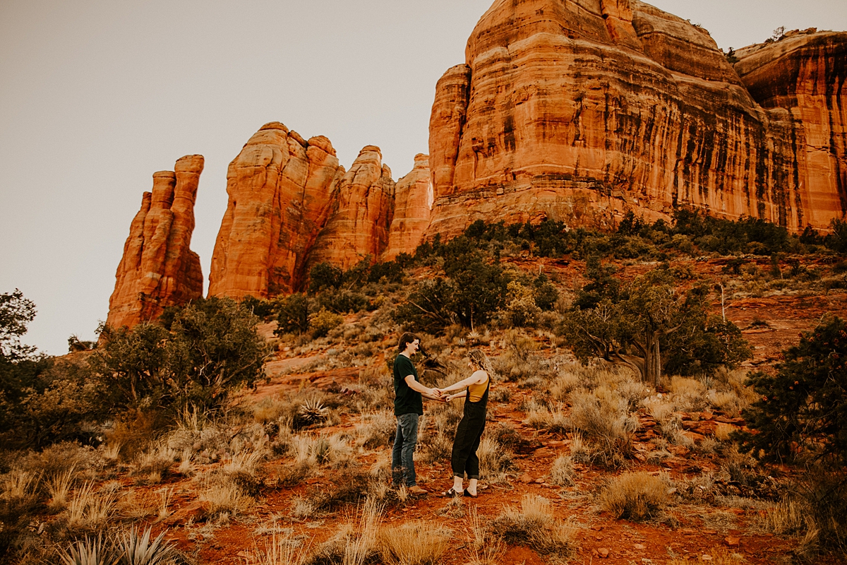 surprise-proposal-in-sedona-at-cathedral-rock-allison-slater-photography88431.JPG