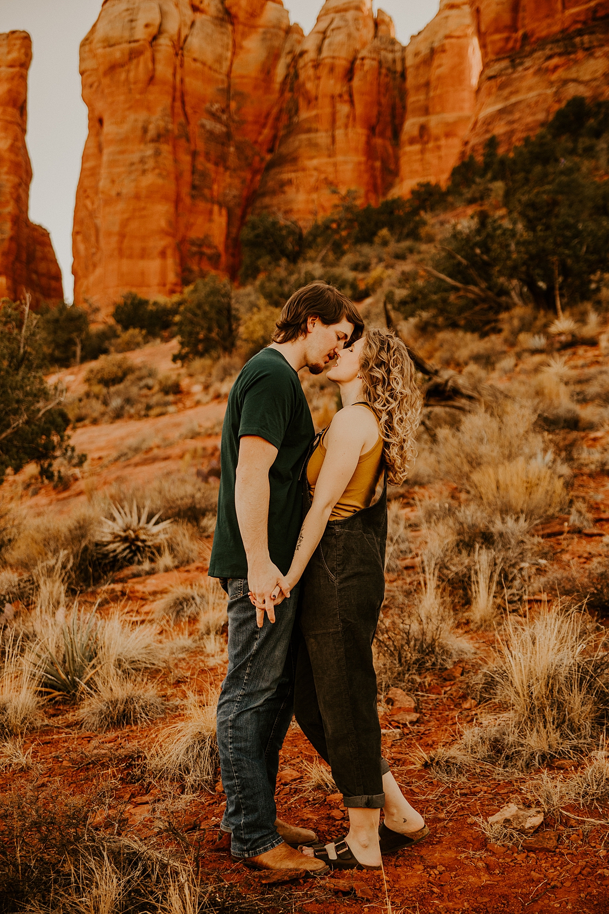 surprise-proposal-in-sedona-at-cathedral-rock-allison-slater-photography88438.JPG