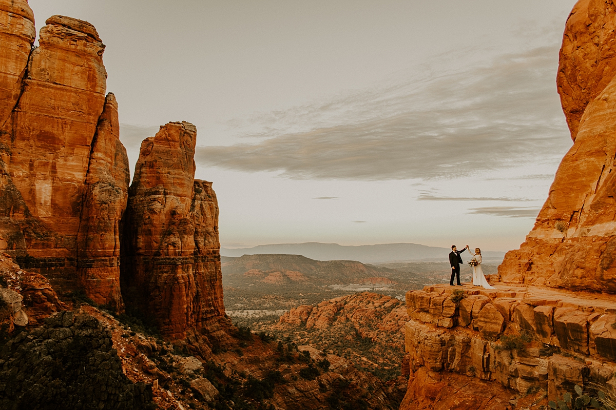 Stunning-sunrise-elopement-at-cathedral-rock-in-sedona-allison-slater-photography42.jpg