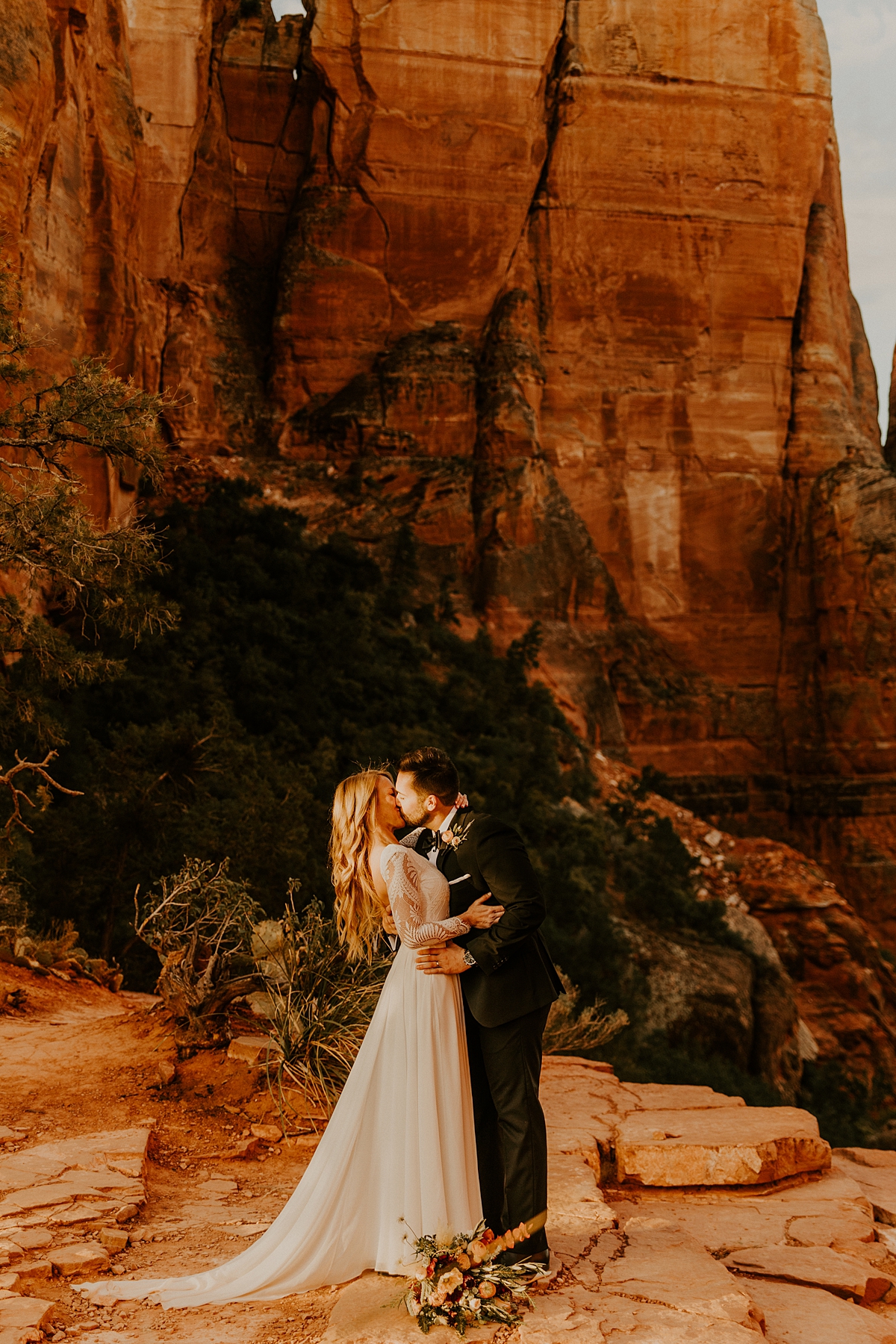 Stunning-sunrise-elopement-at-cathedral-rock-in-sedona-allison-slater-photography57.jpg
