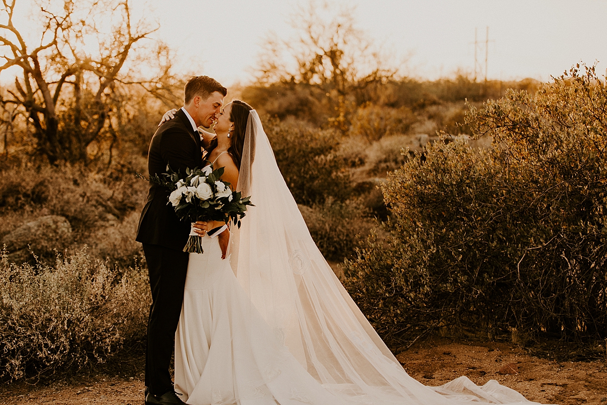 romantic-wedding-day-in-arizona-at-the-paseo-allison-slater-photography-117.jpg
