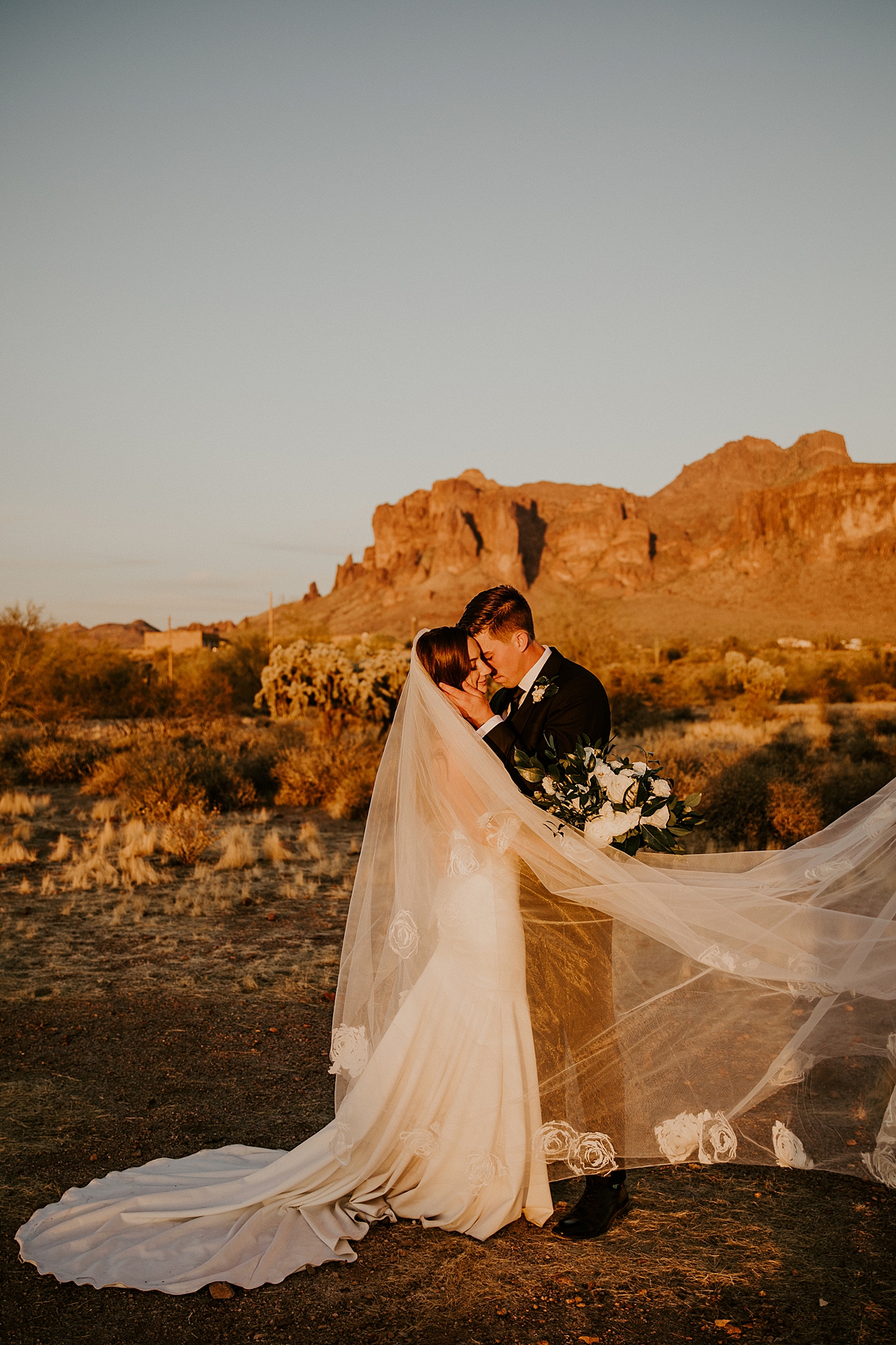 romantic-wedding-day-in-arizona-at-the-paseo-allison-slater-photography-126.jpg