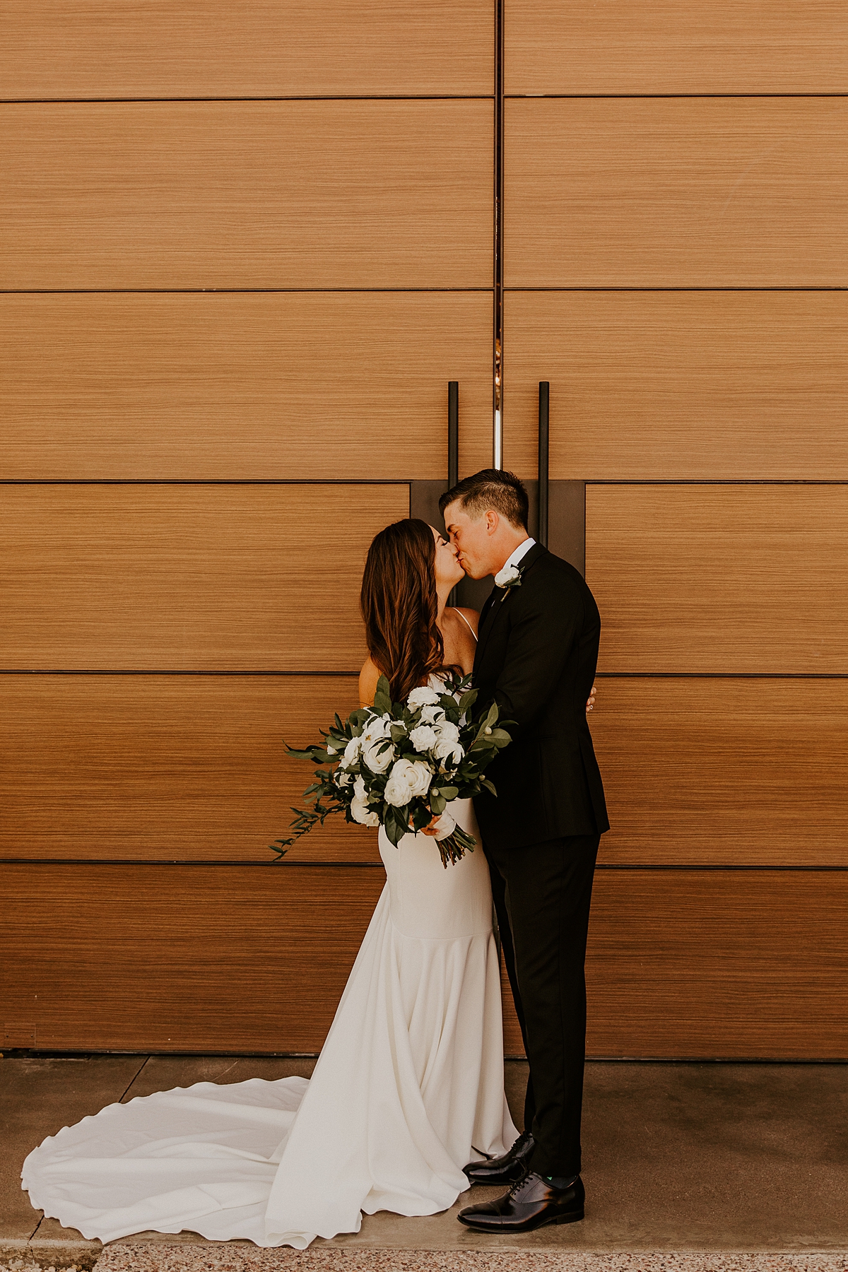 romantic-wedding-day-in-arizona-at-the-paseo-allison-slater-photography-28.jpg