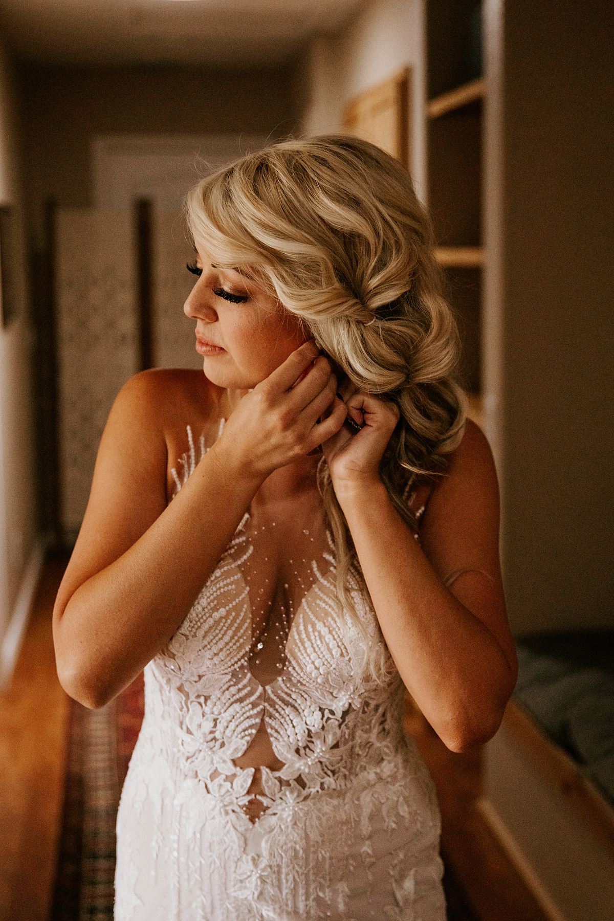 munds-wagon-trail-intimate-wedding-day-allison-slater-photography-12.jpg