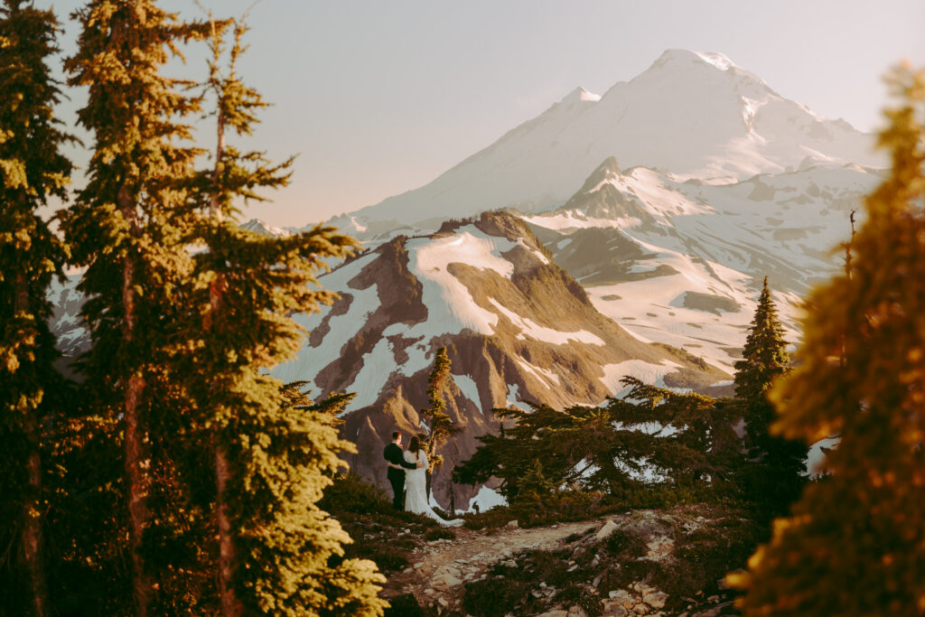 10 Best Places to Elope in the Pacific Northwest - Mt Baker
