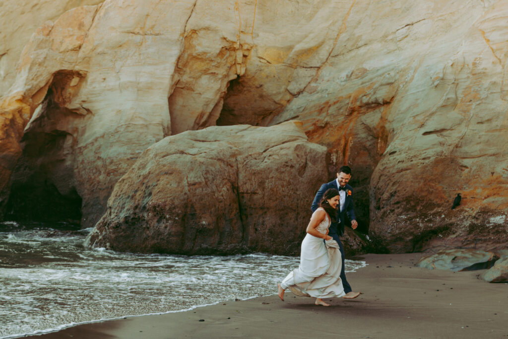 10 Best Places to Elope in the Pacific Northwest - Cape Kiwanda