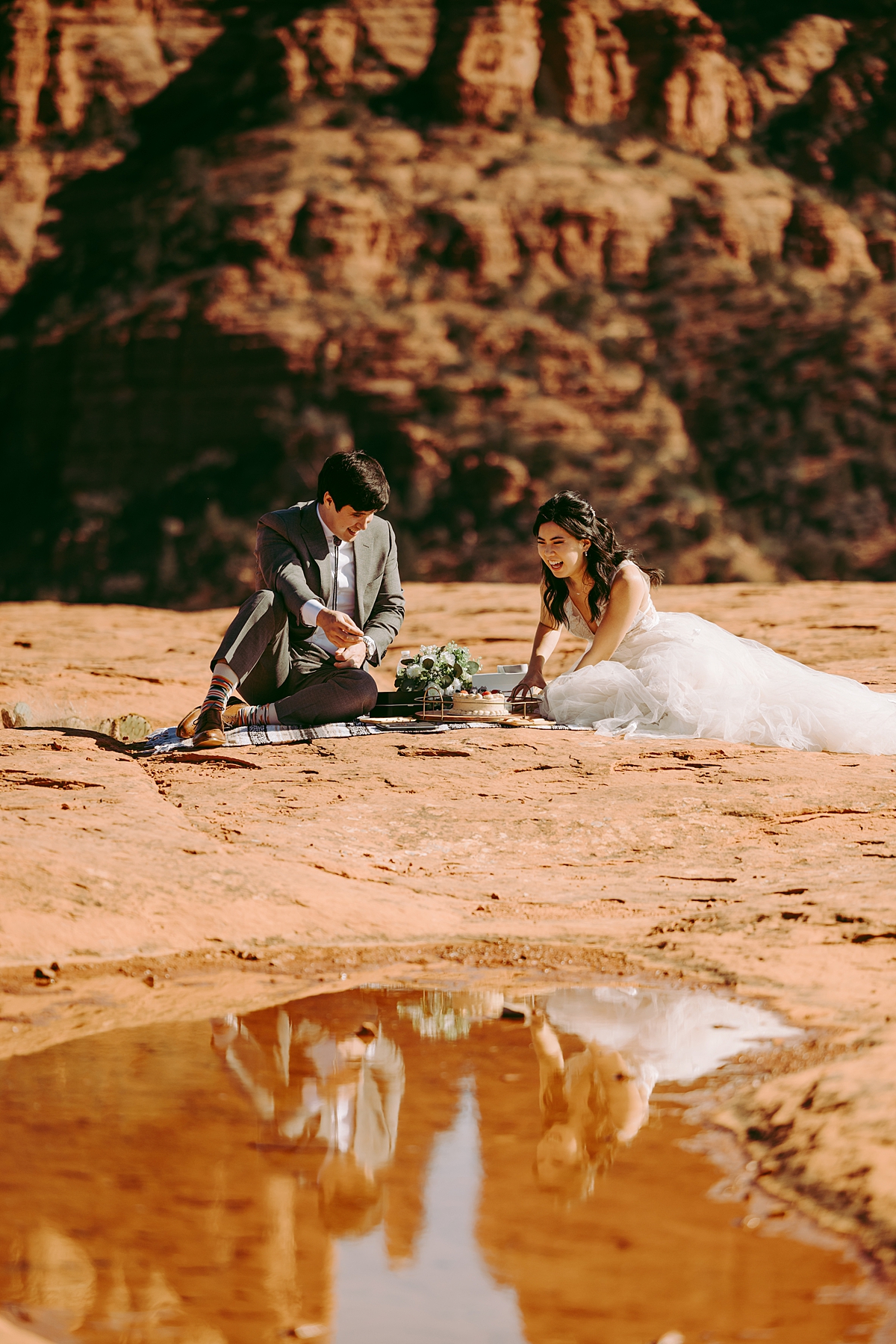 private-elopement-in-the-red-rocks-41.jpg